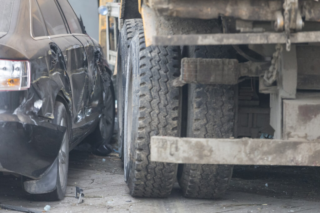 Truck accidents are among the most serious types of traffic collisions because of the size and weight difference between commercial trucks and passenger vehicles. When a large truck crashes into a smaller vehicle, the impact can cause devastating injuries, extensive property damage, and long-term consequences for victims and their families.